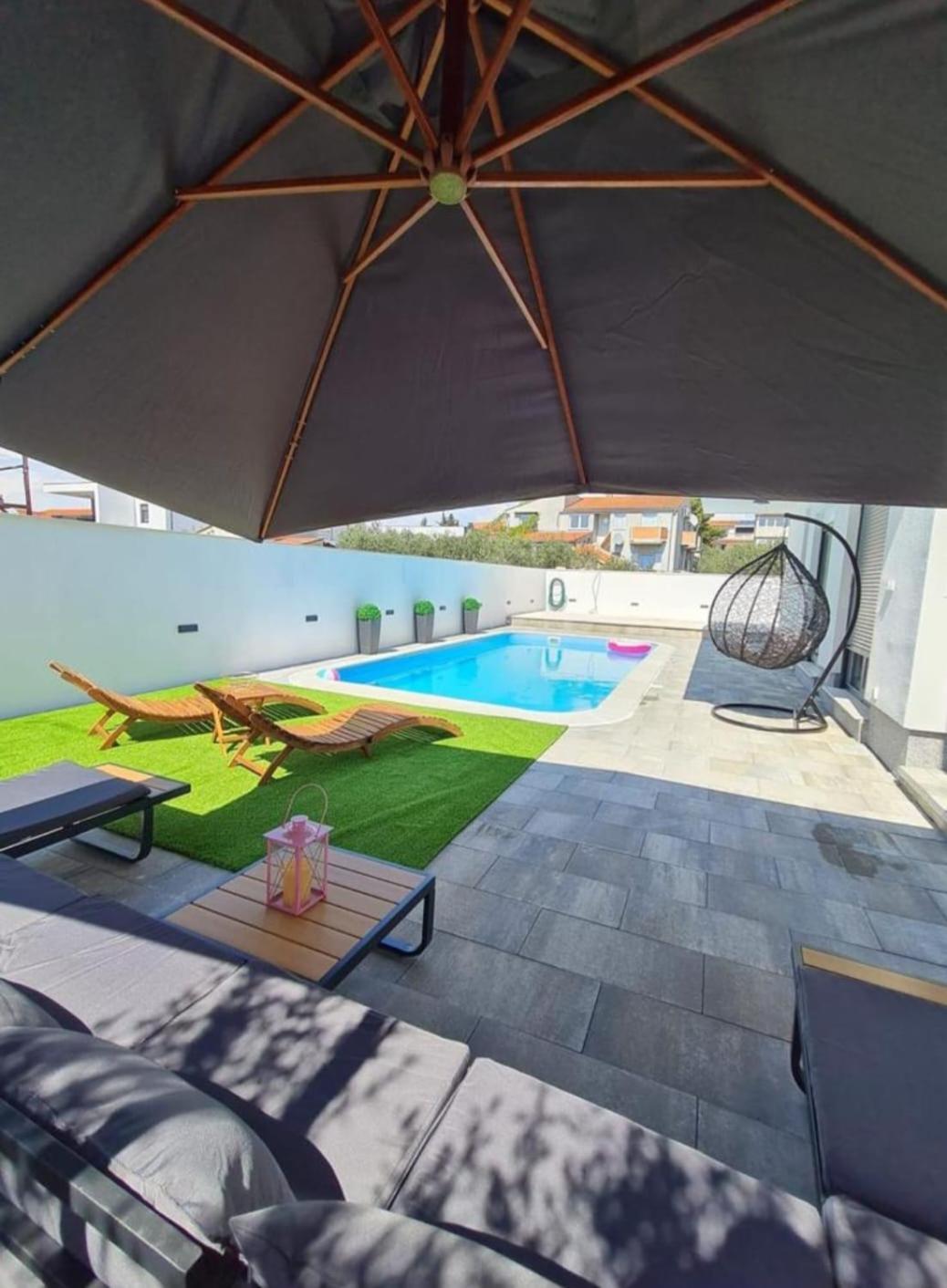 LuxVilla AURORA