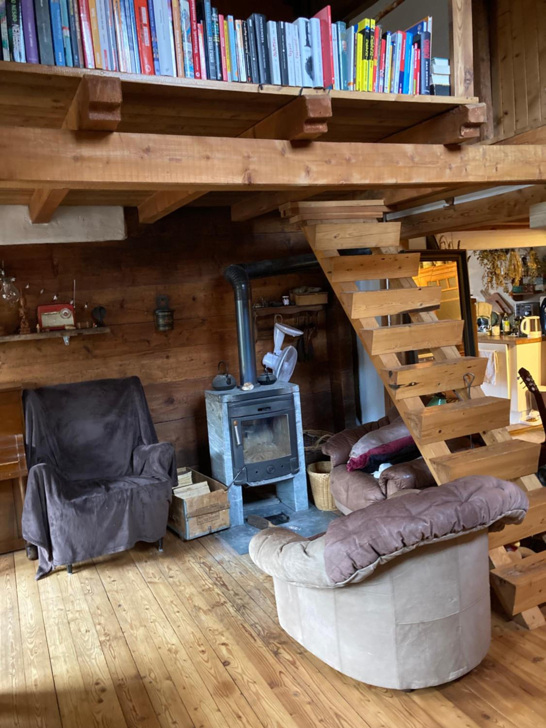 Chalet La Paz with Hotpot and Sauna
