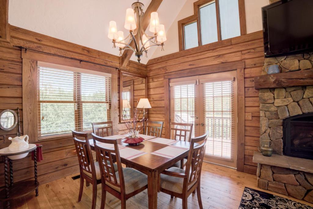 Spartanburg Vacations - Equestrian Log Cabin, Pet Friendly! - Property Image 5