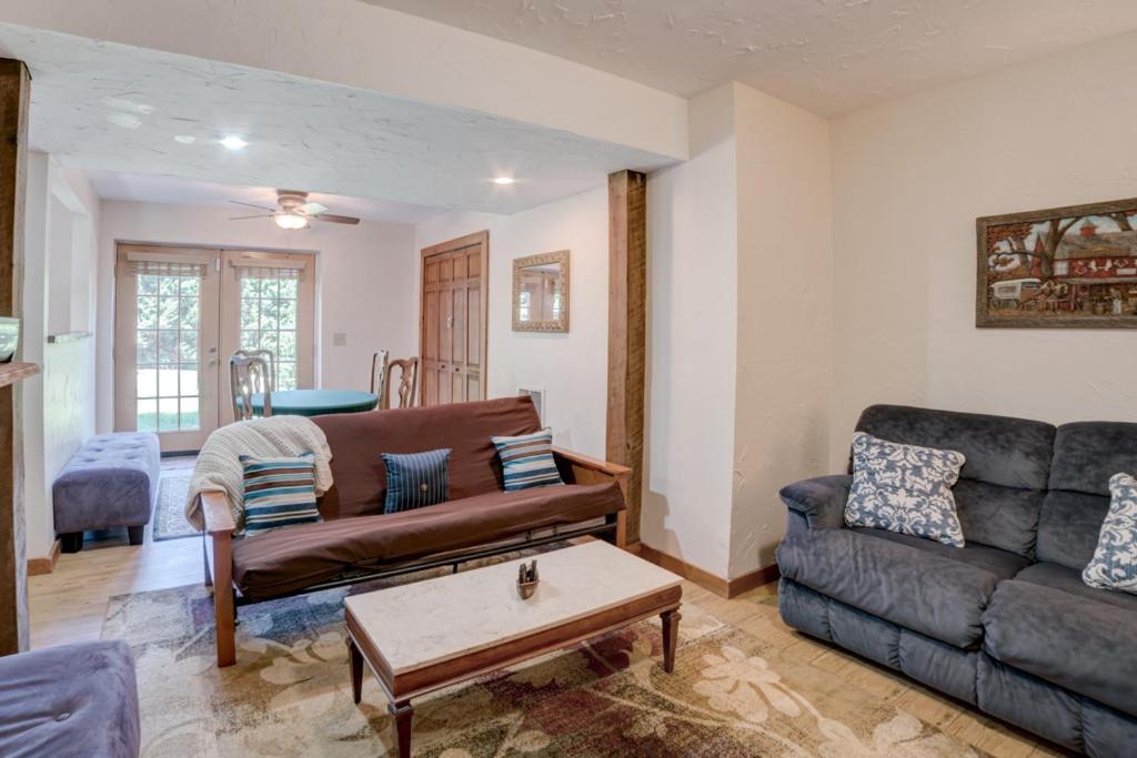 Equestrian Log Cabin, Pet Friendly! - Property Image 11