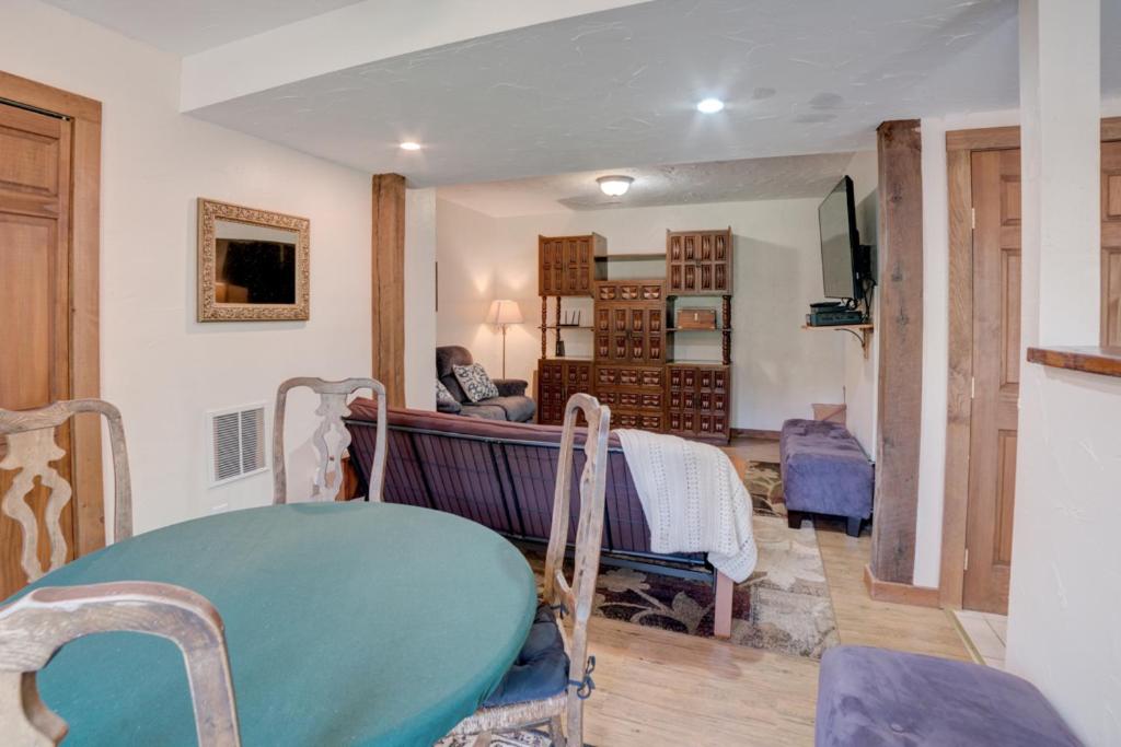 Equestrian Log Cabin, Pet Friendly! - Property Image 3