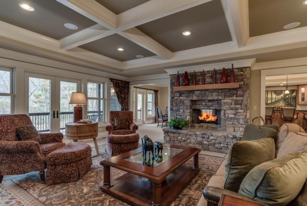 Awe-Inspiring Views, Fireplace, Luxurious Mansion view 3
