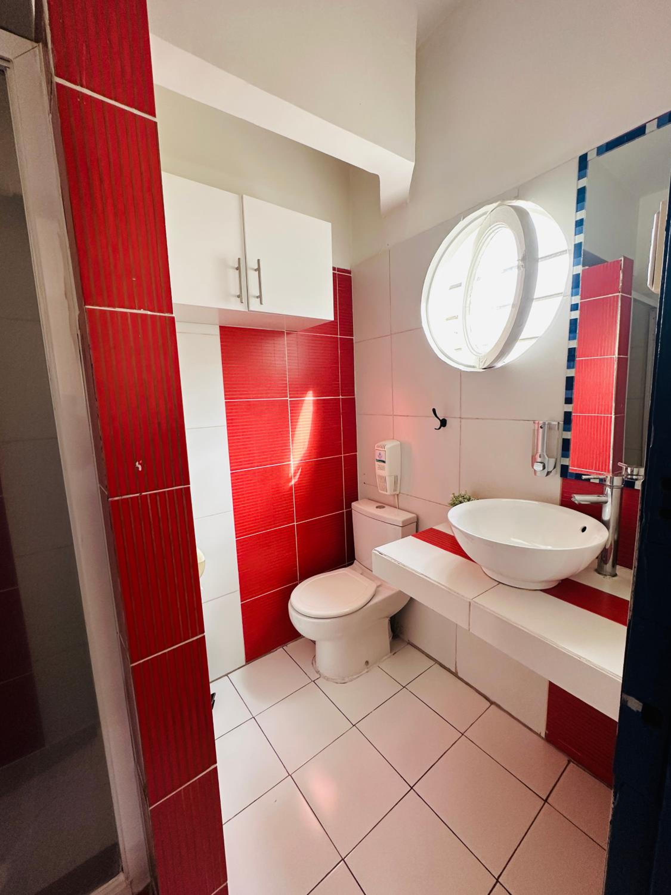 MAKTVB Europa - Hostal Boutique