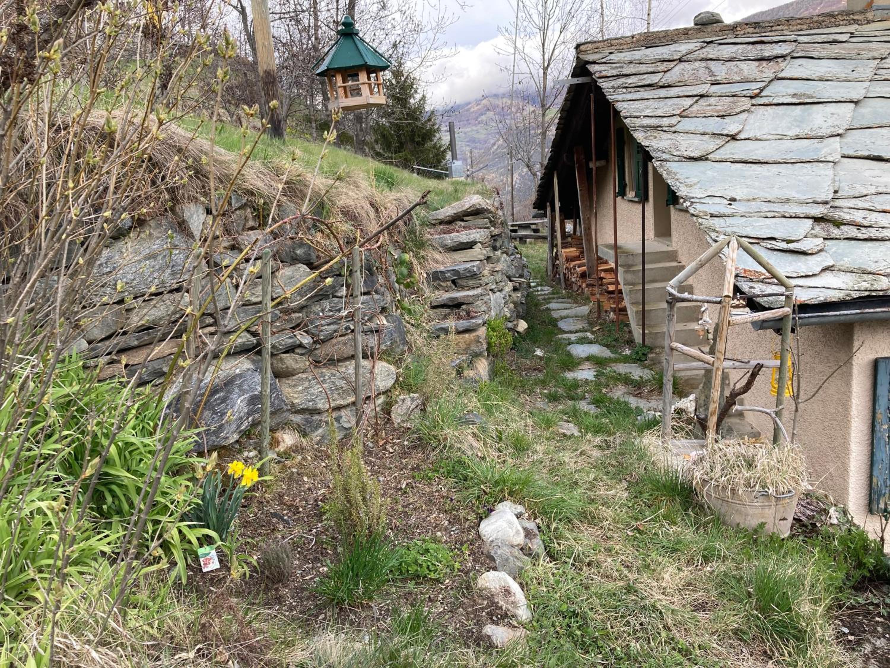 Chalet La Paz with Hotpot and Sauna