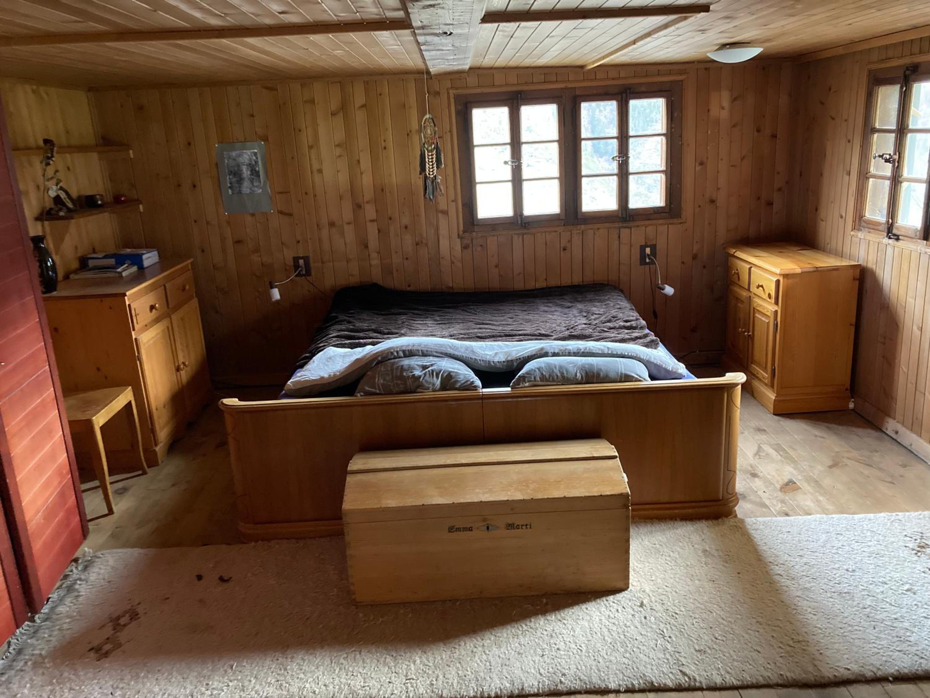 Chalet La Paz with Hotpot and Sauna