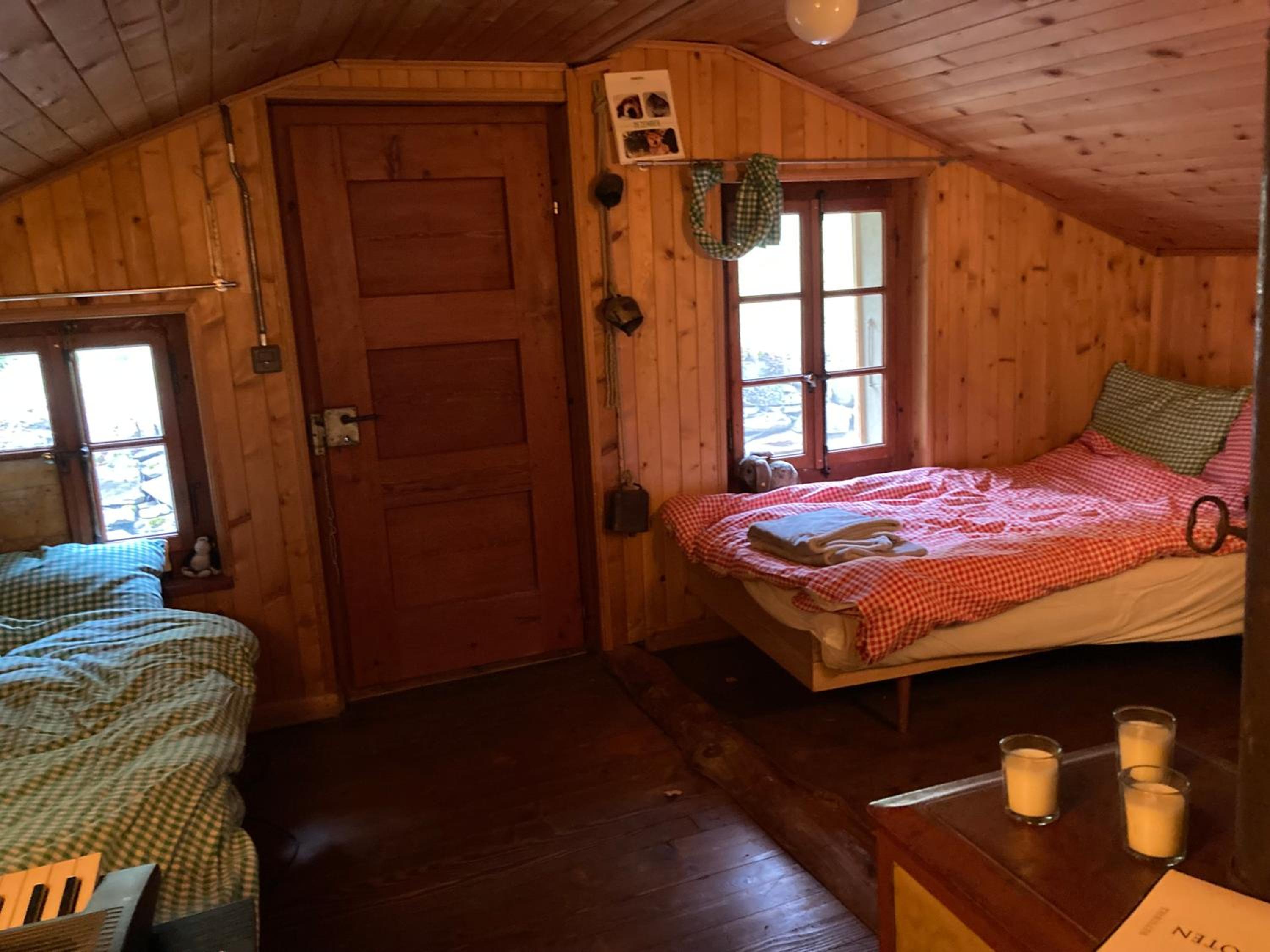 Chalet La Paz with Hotpot and Sauna