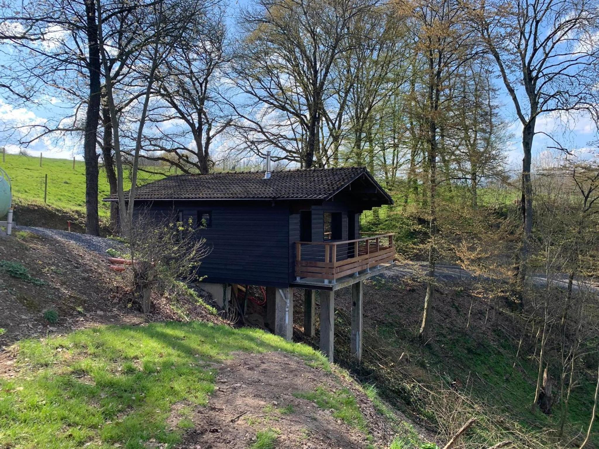 Gîtes Douillets : Chalet sur Pilotis