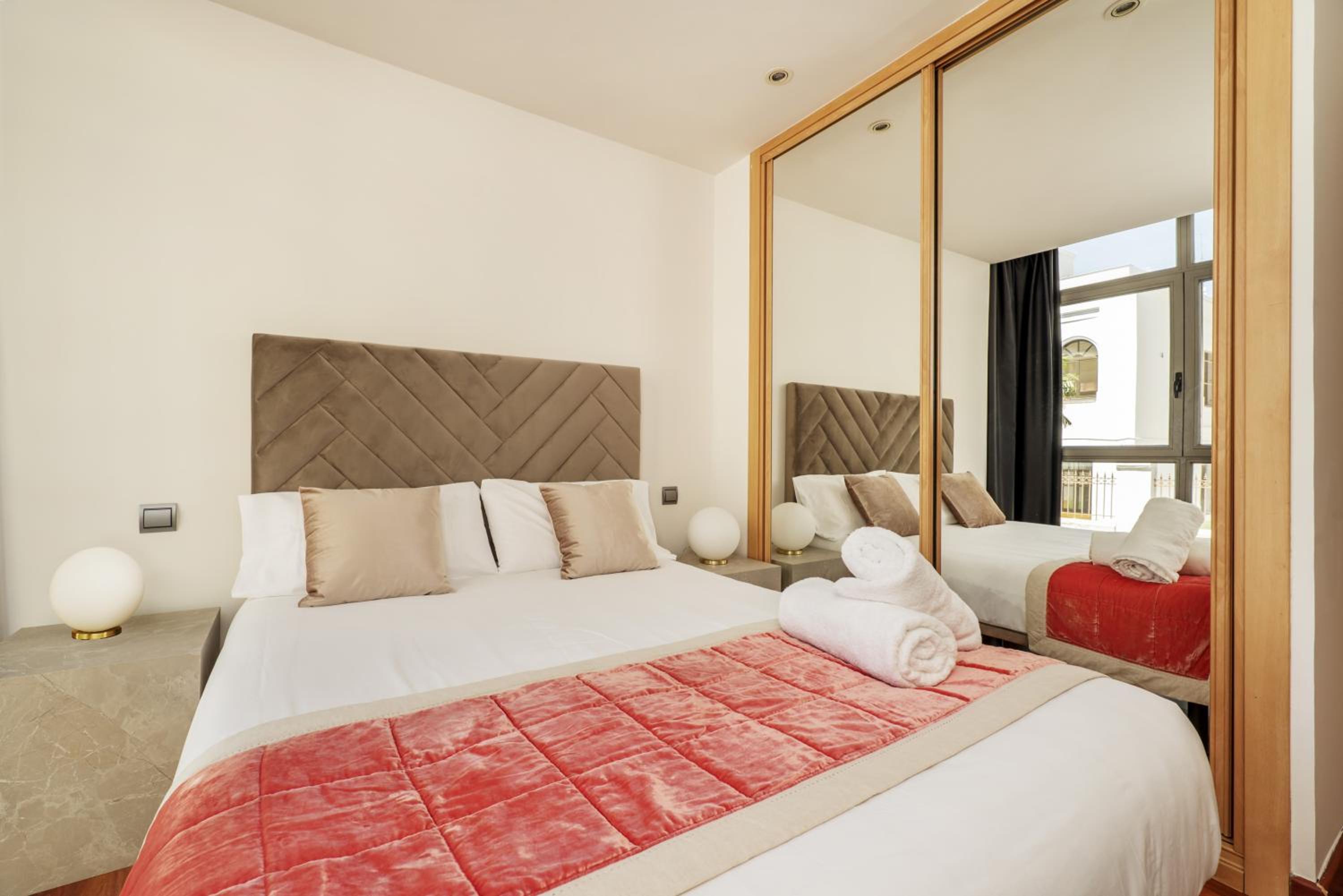 Luxury apartments in Barrio Palacio