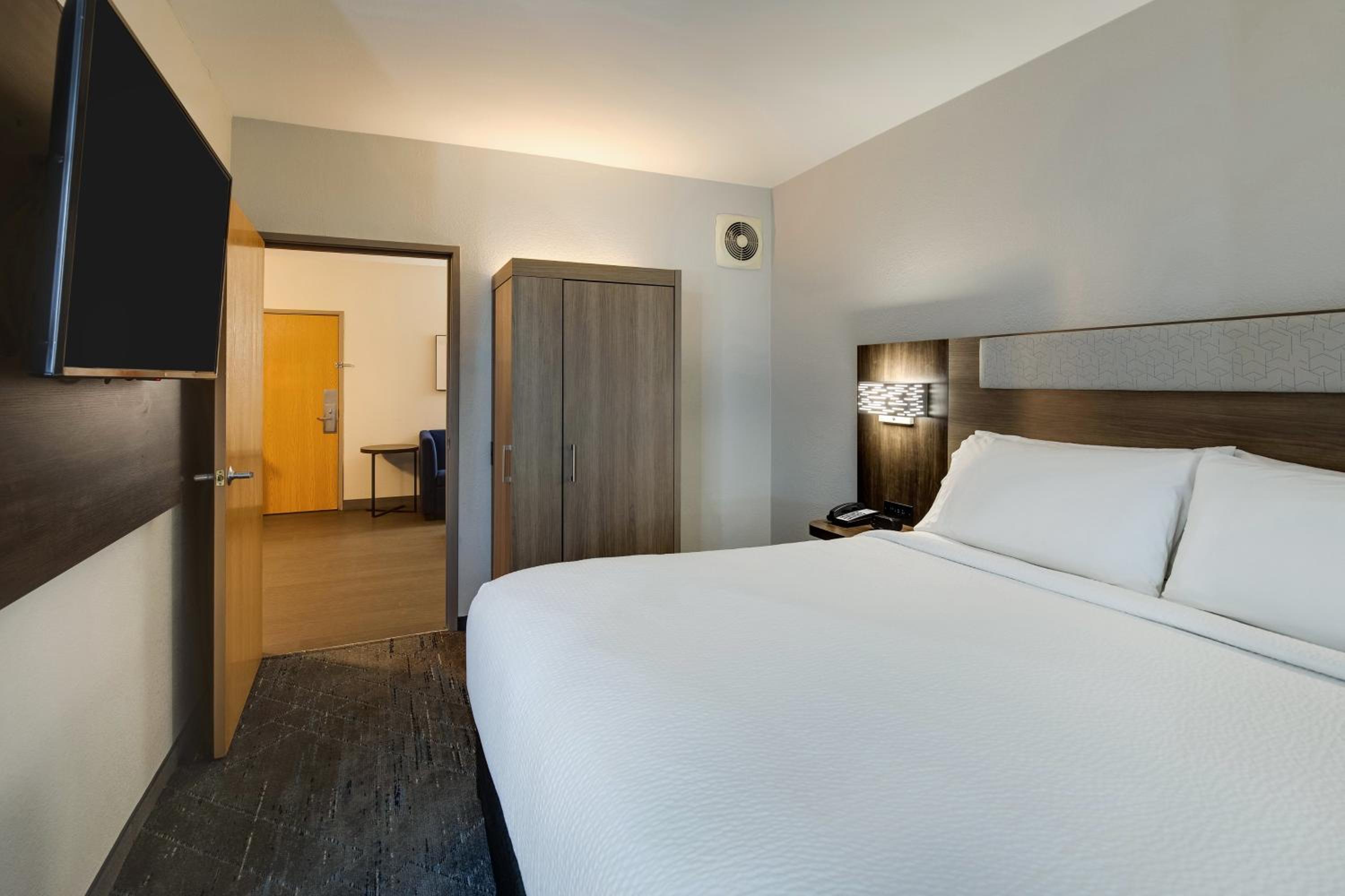 Holiday Inn Express I-95 Capitol Beltway - Largo, an IHG Hotel - Property Image 34