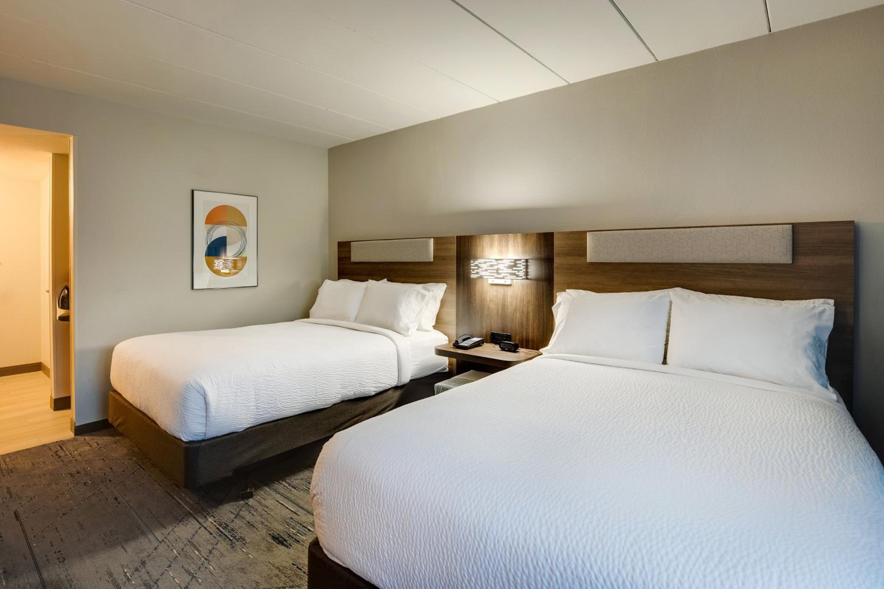 Holiday Inn Express I-95 Capitol Beltway - Largo, an IHG Hotel - Property Image 14