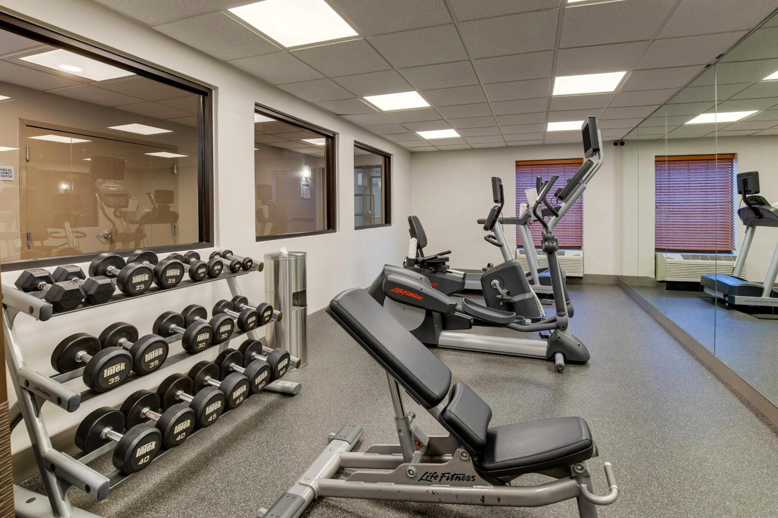Holiday Inn Express I-95 Capitol Beltway - Largo, an IHG Hotel - Property Image 13