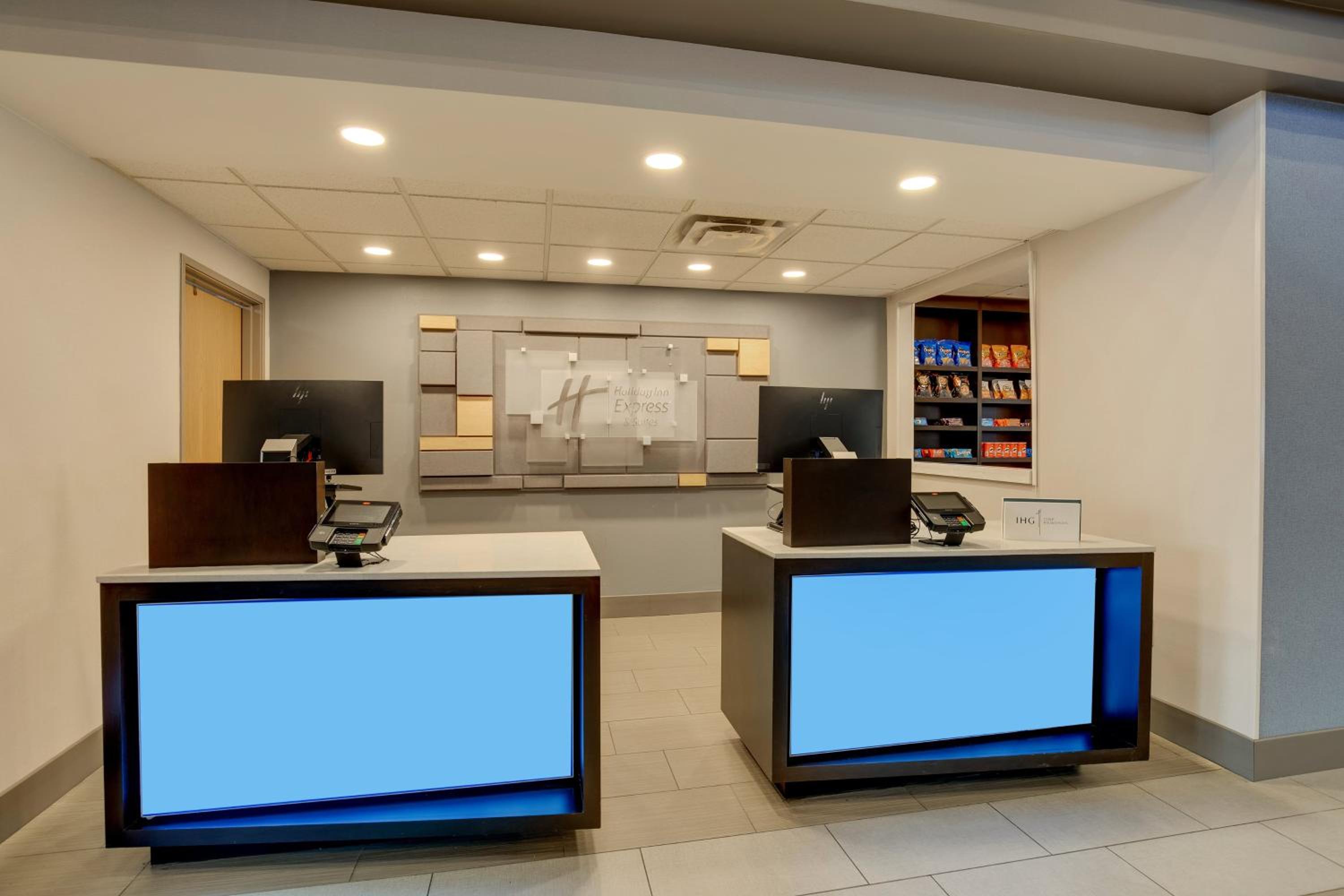 Holiday Inn Express I-95 Capitol Beltway - Largo, an IHG Hotel - Property Image 9