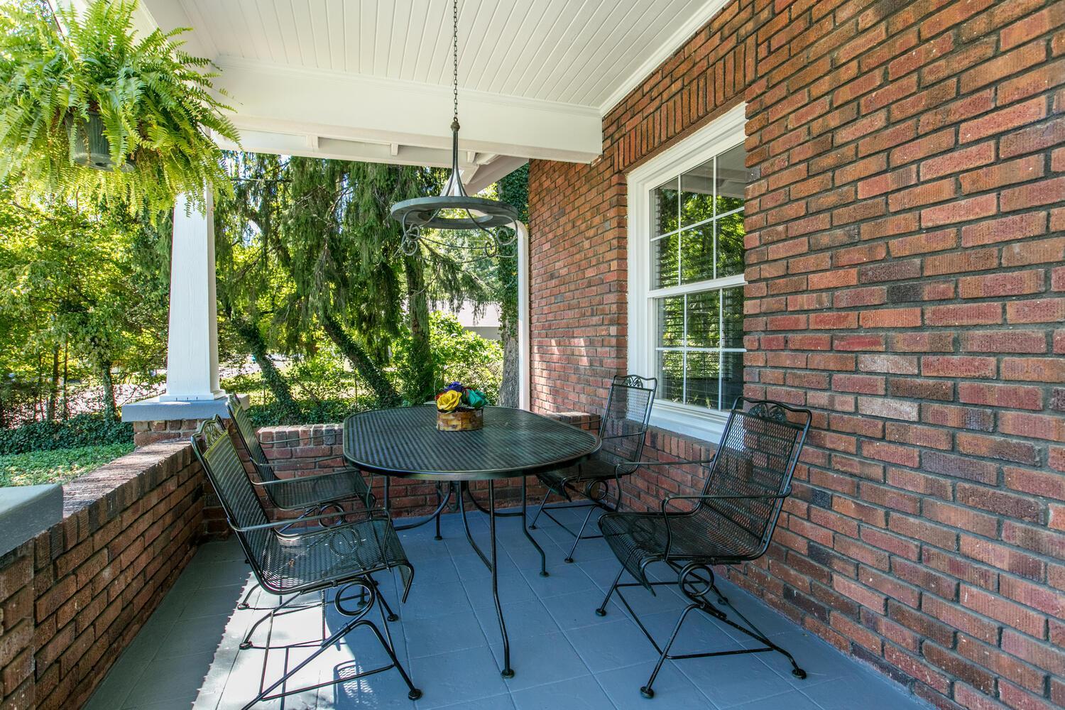 Roomy 5BR Bungalow with Backyard, Walk to Downtown