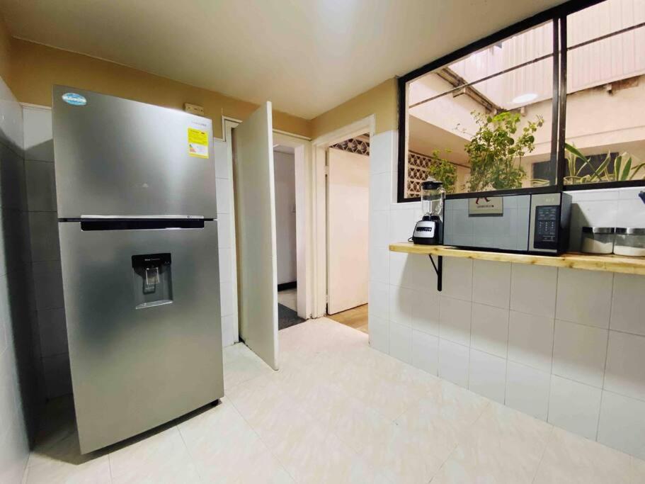 Descubre cali desde este acogedor apartamento.