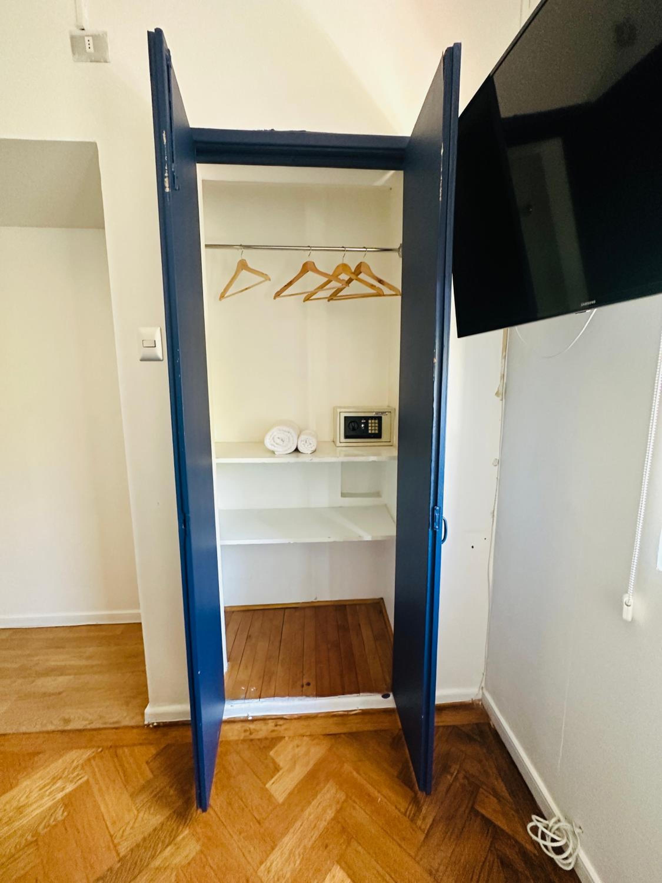MAKTVB Europa - Hostal Boutique