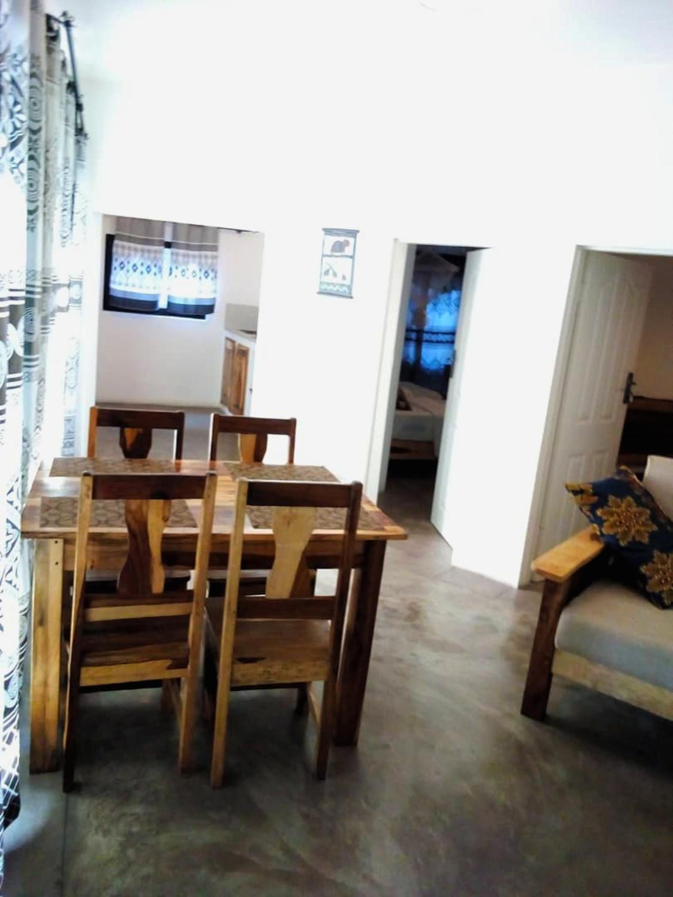 Savanna Tree Apartments - self catering town center