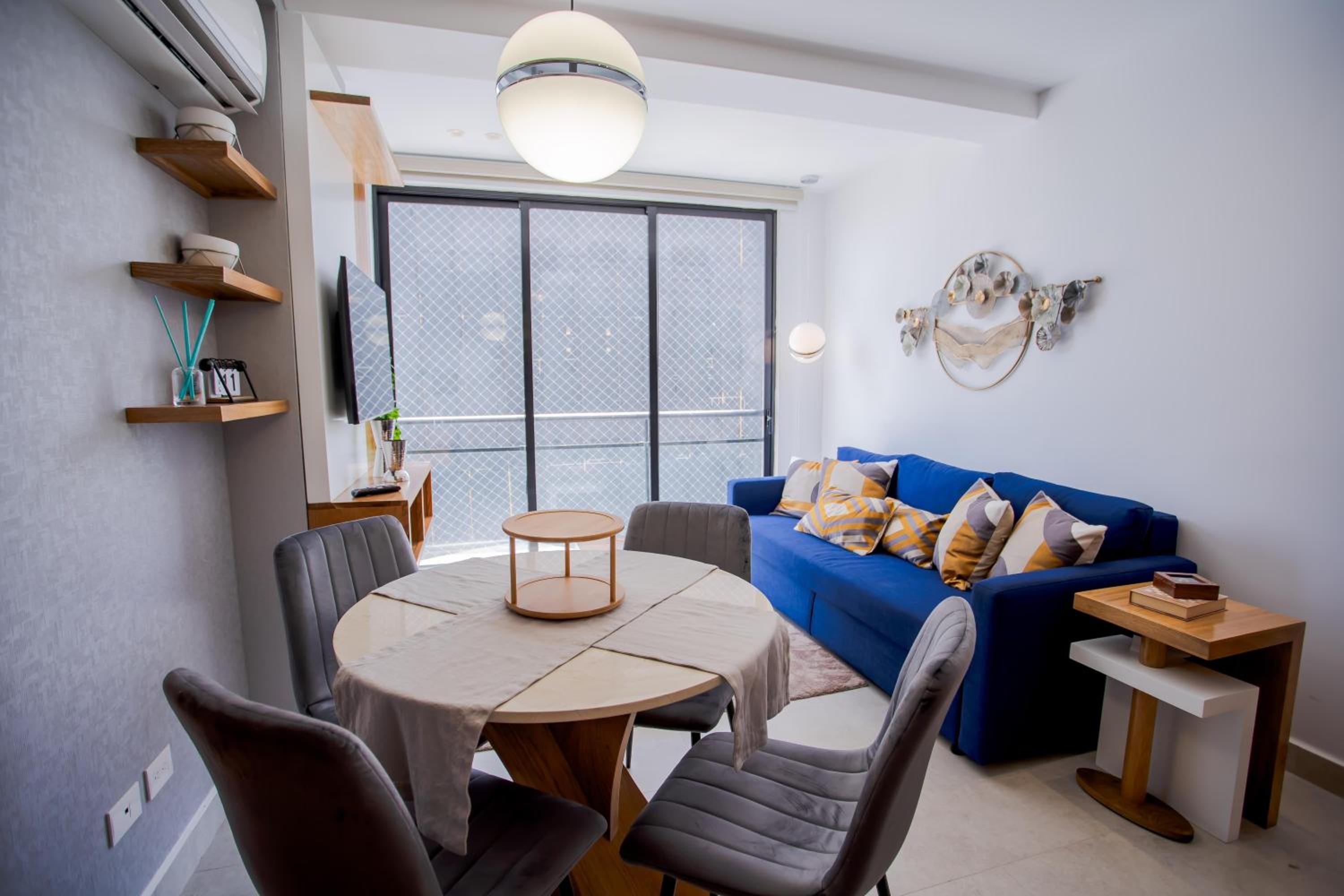 Stylish City Condo W- Pool Gym Panoramic Views view 5