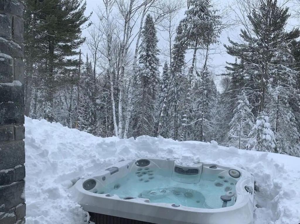 Allen Falls, chalet avec spa