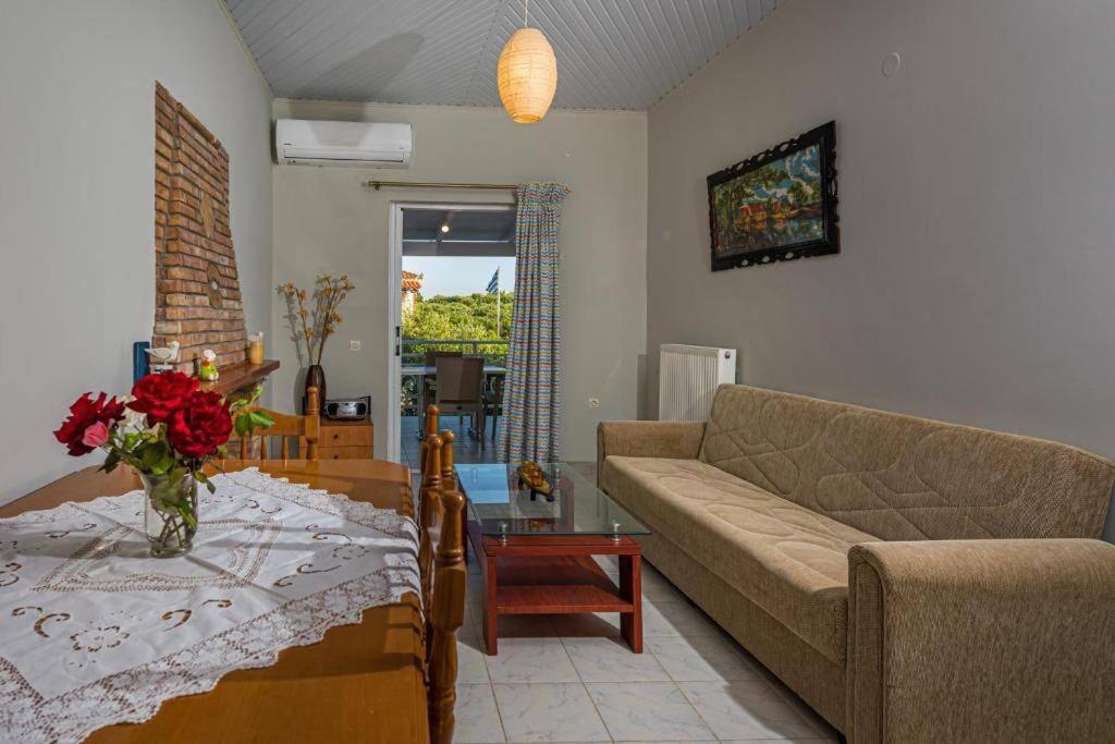 Krystalia's house photo 4