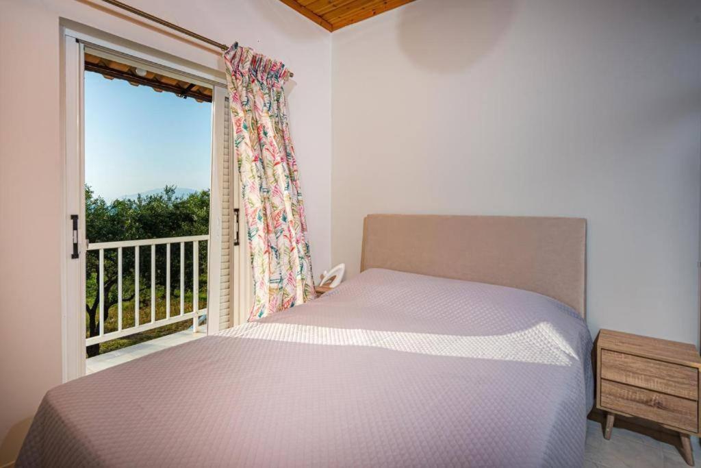 Krystalia's house photo 5