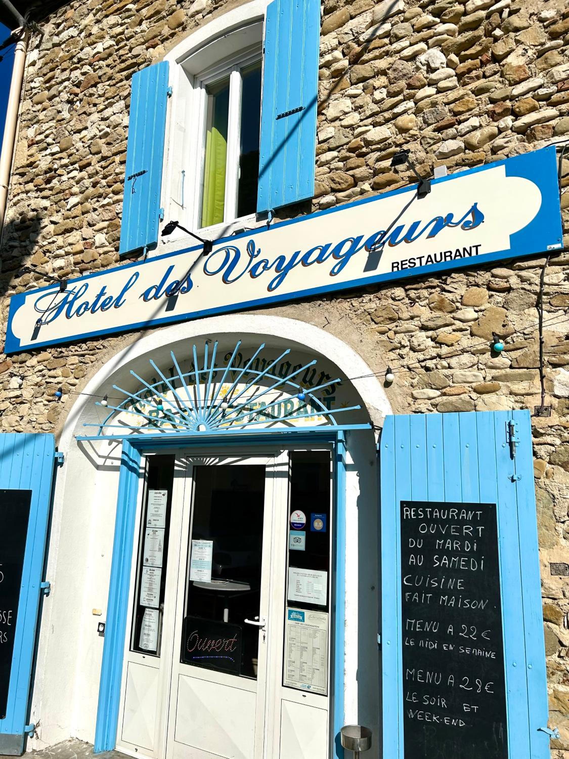 restaurant