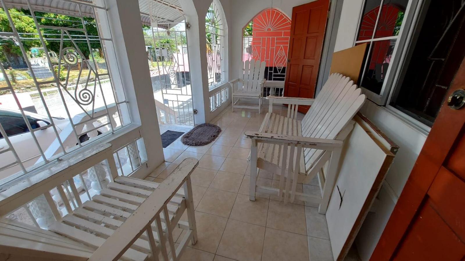 House Sleeps 2 with Garden and Parking view 3