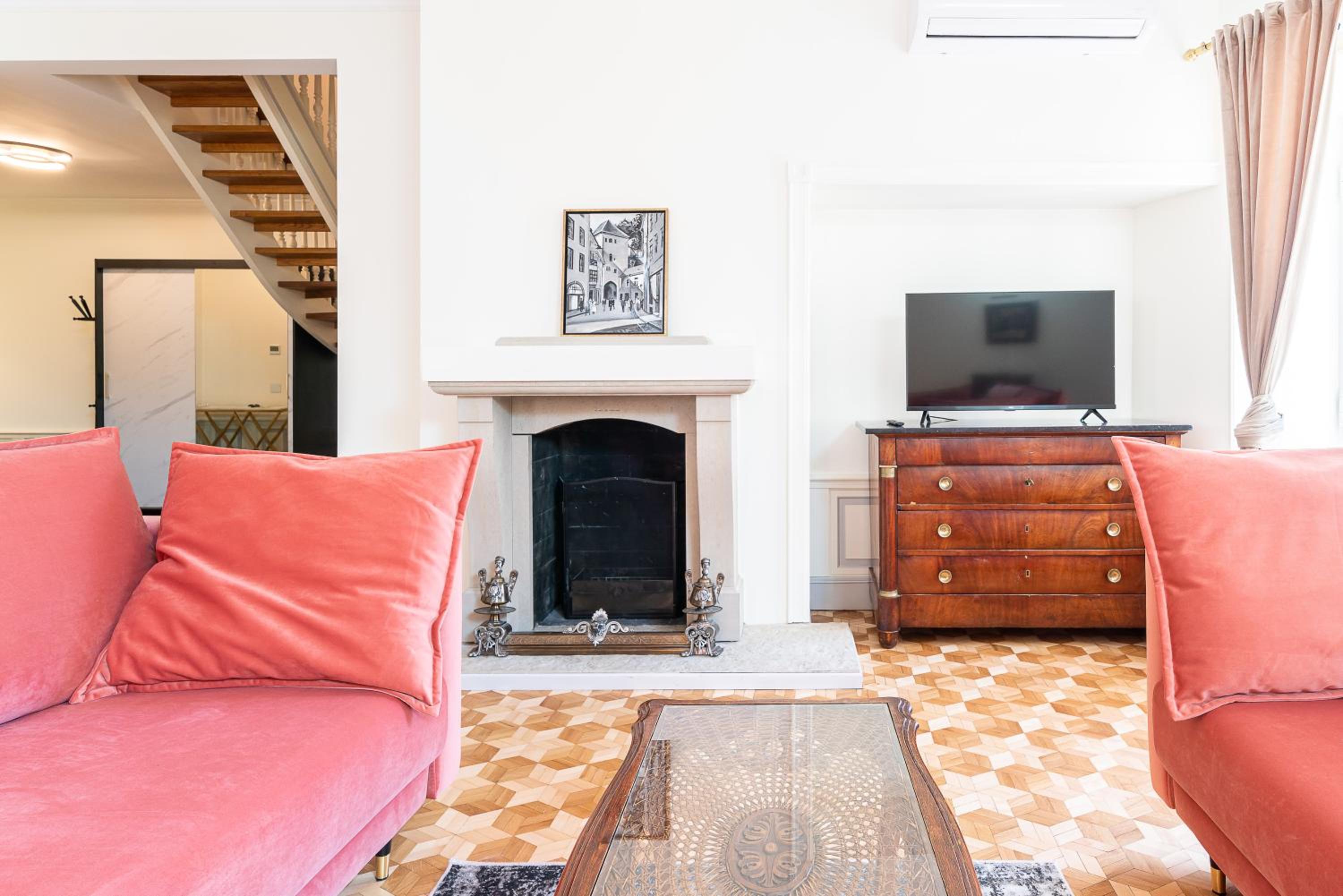 Old Town - Demini Apartment