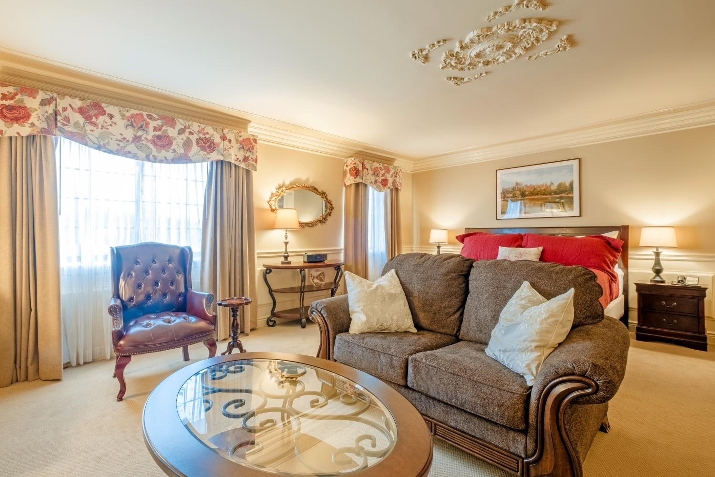 Red Coach Inn