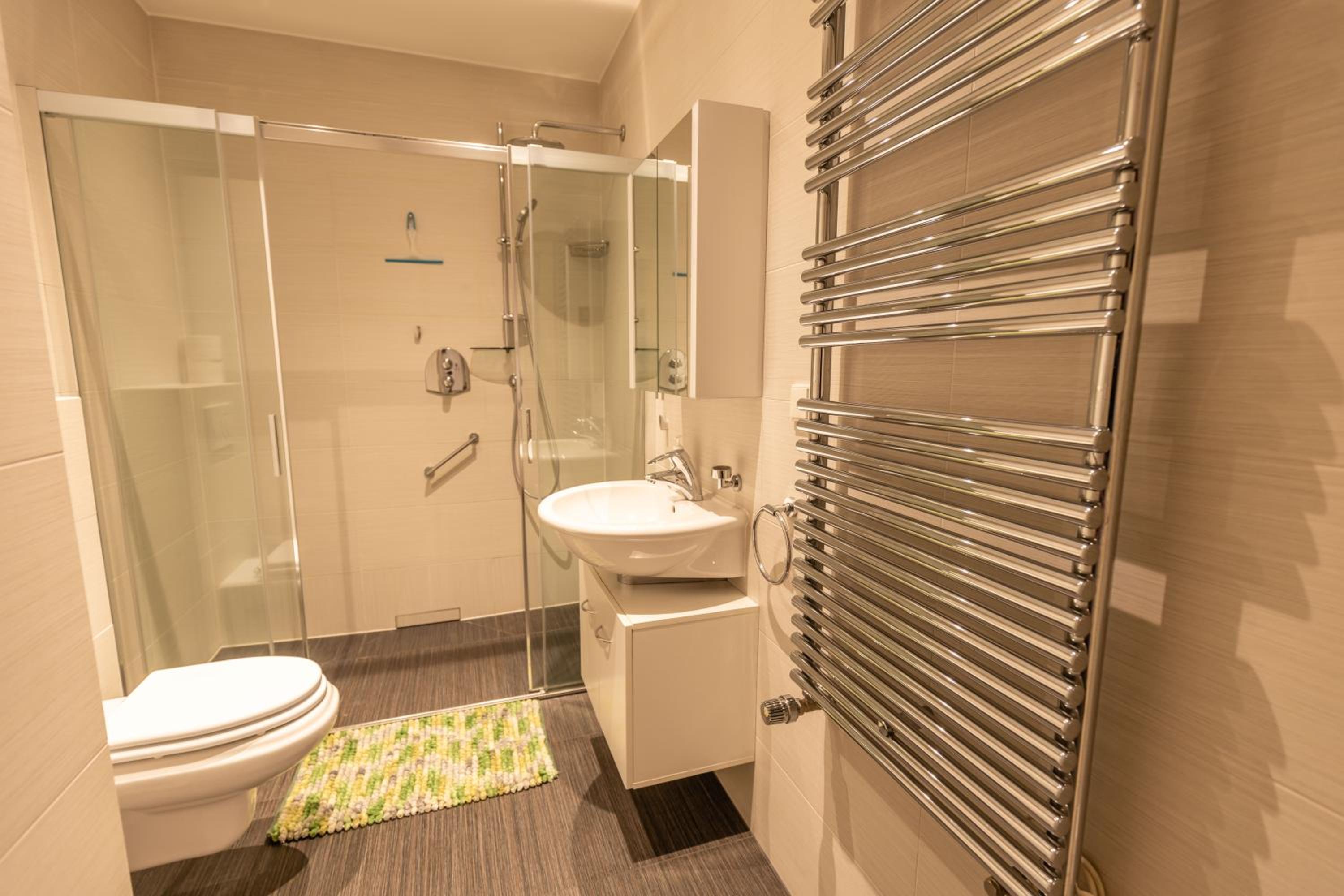 Photo 32