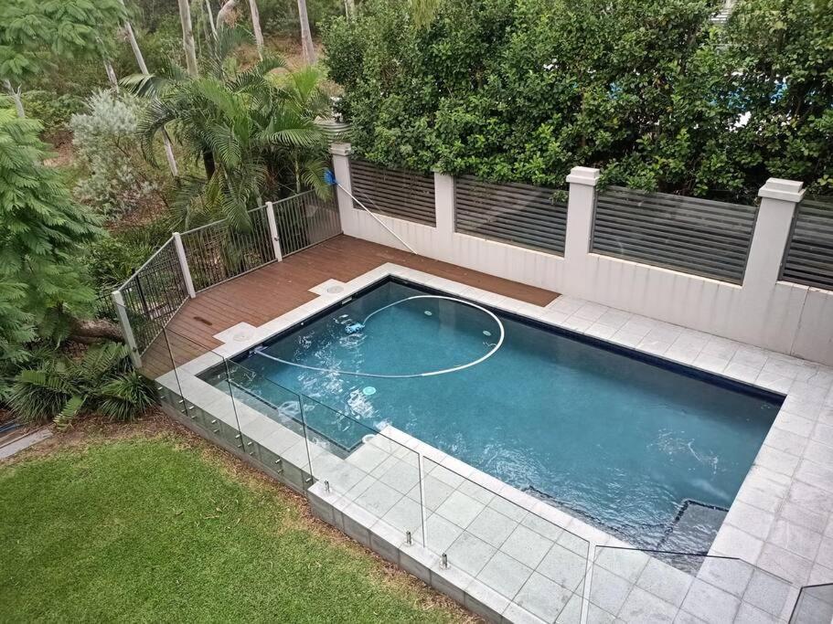 Adorable Private 2 bedroom Guest Suite + pool