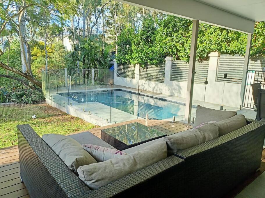 Adorable Private 2 bedroom Guest Suite + pool