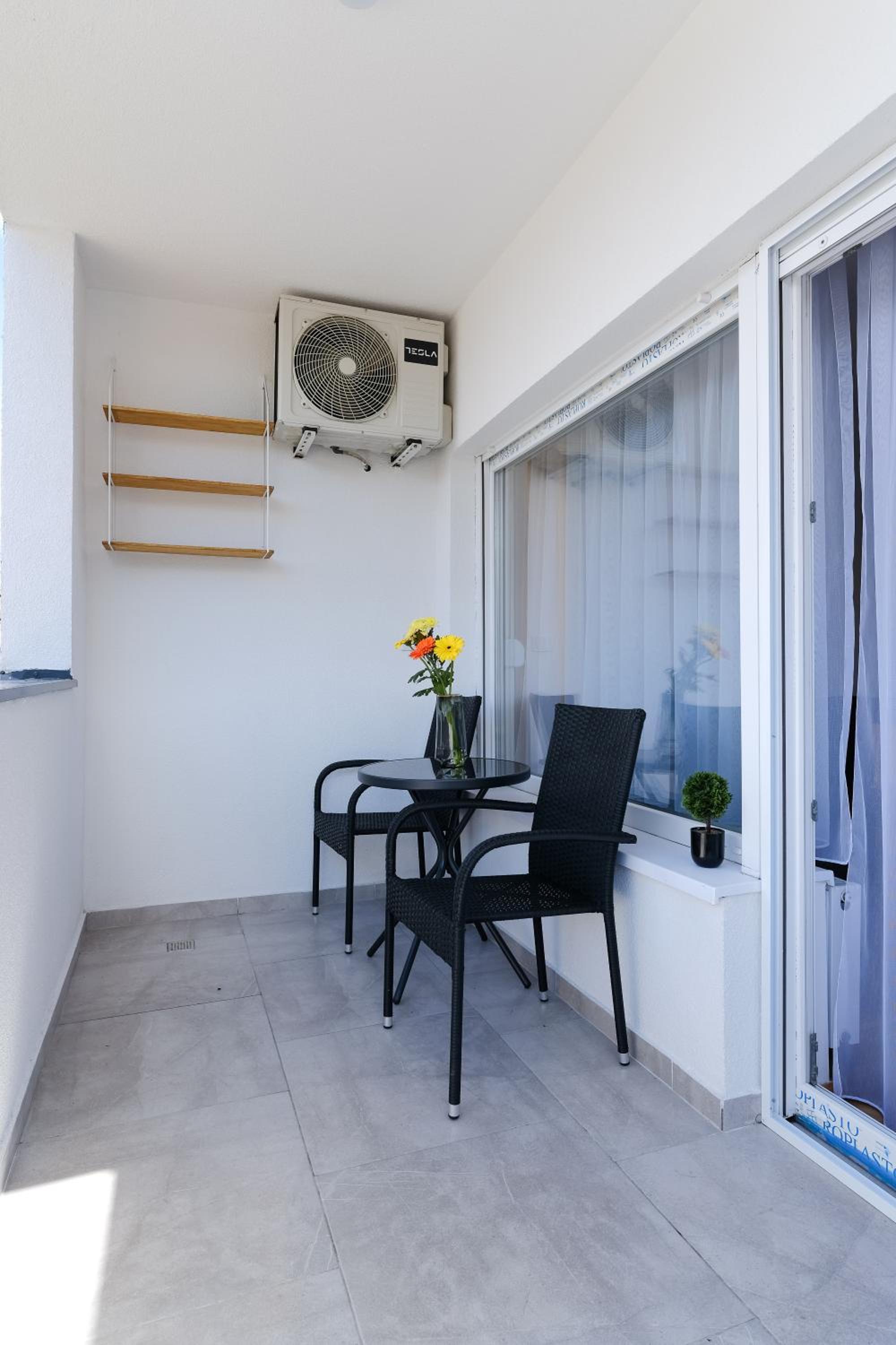 Sara Apartments