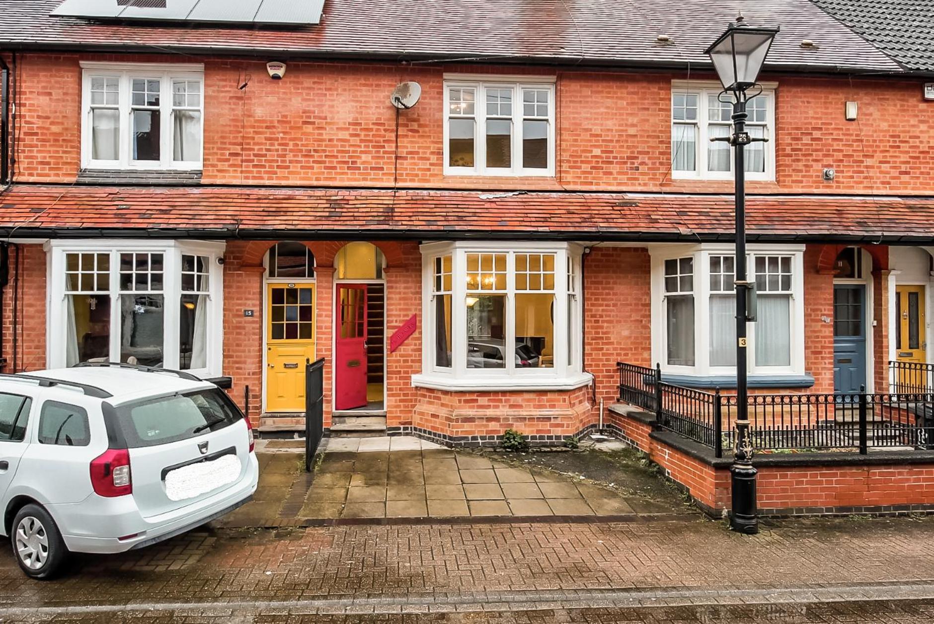 Merton House - Entire Modern City Centre Home view 4