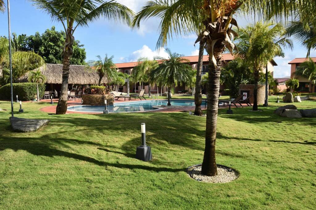 Amazing 2-Bedroom Townhouse near Eagle Beach