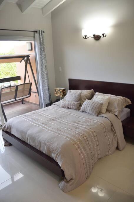 Amazing 2-Bedroom Townhouse near Eagle Beach