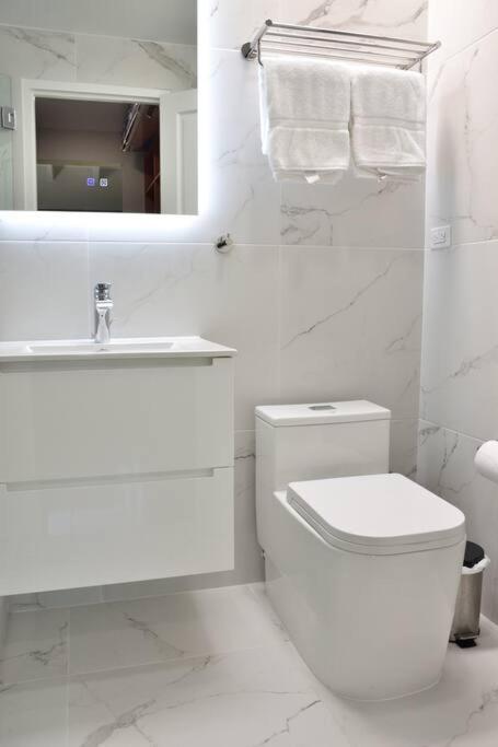Amazing 2-Bedroom Townhouse near Eagle Beach