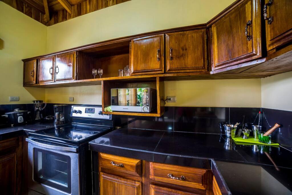 Arenal Ginger Home