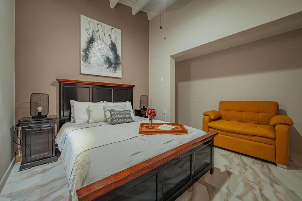 Villa de Leon suitable for 14 persons. 5 bedrooms 5 bathrooms
