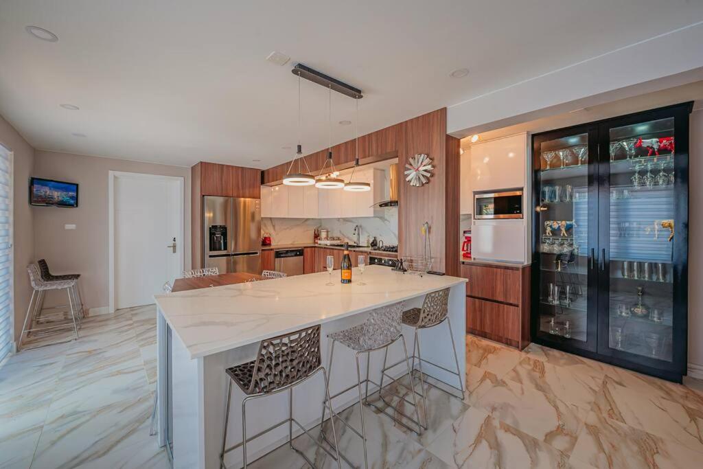 Villa de Leon suitable for 14 persons. 5 bedrooms 5 bathrooms