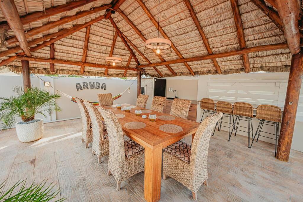 Villa de Leon suitable for 14 persons. 5 bedrooms 5 bathrooms