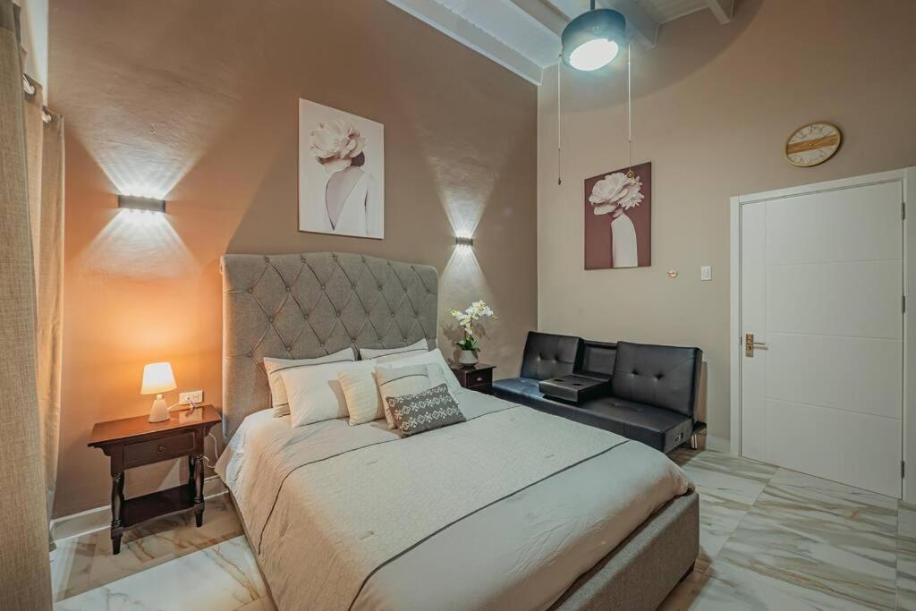 Villa de Leon suitable for 14 persons. 5 bedrooms 5 bathrooms
