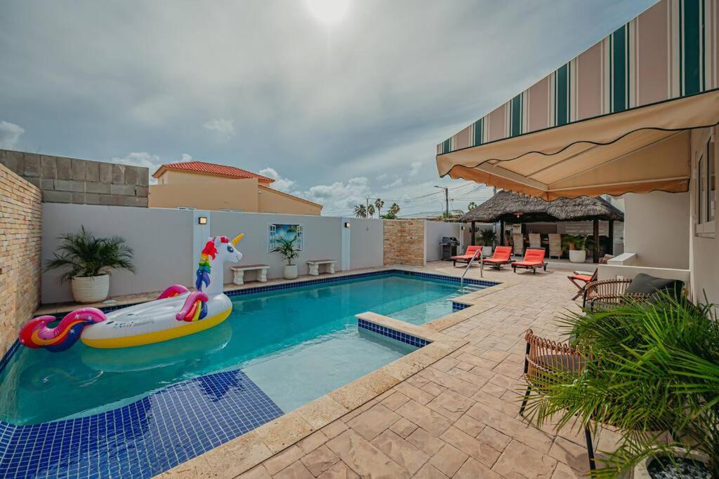 Villa de Leon suitable for 14 persons. 5 bedrooms 5 bathrooms