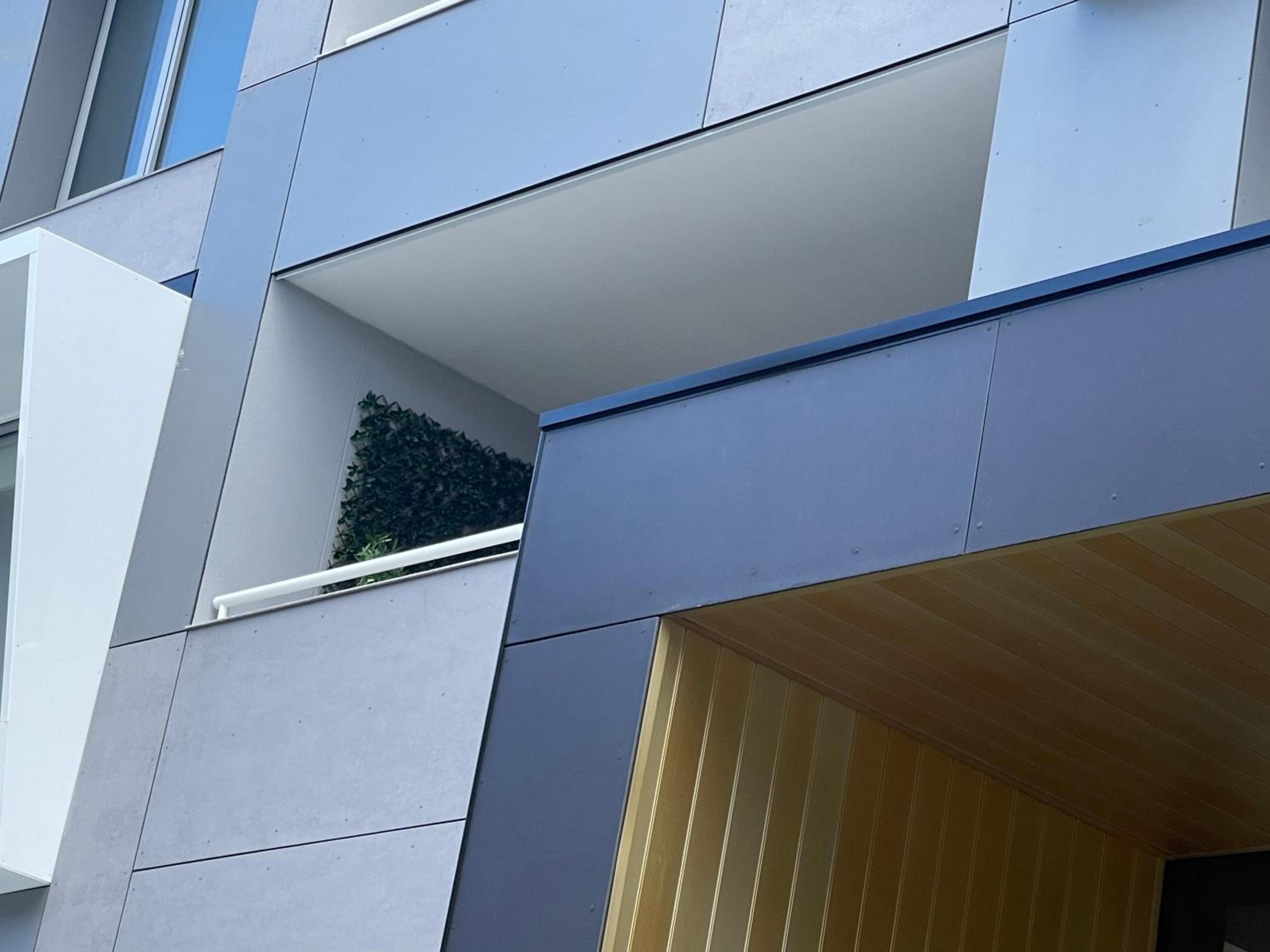 Little Lane Apartments Comfortable, Chic New Apartment in Heart Of Fremantle Features Large balcony & Free car bay
