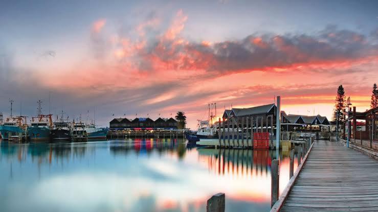 Little Lane Apartments Comfortable, Chic New Apartment in Heart Of Fremantle Features Large balcony & Free car bay
