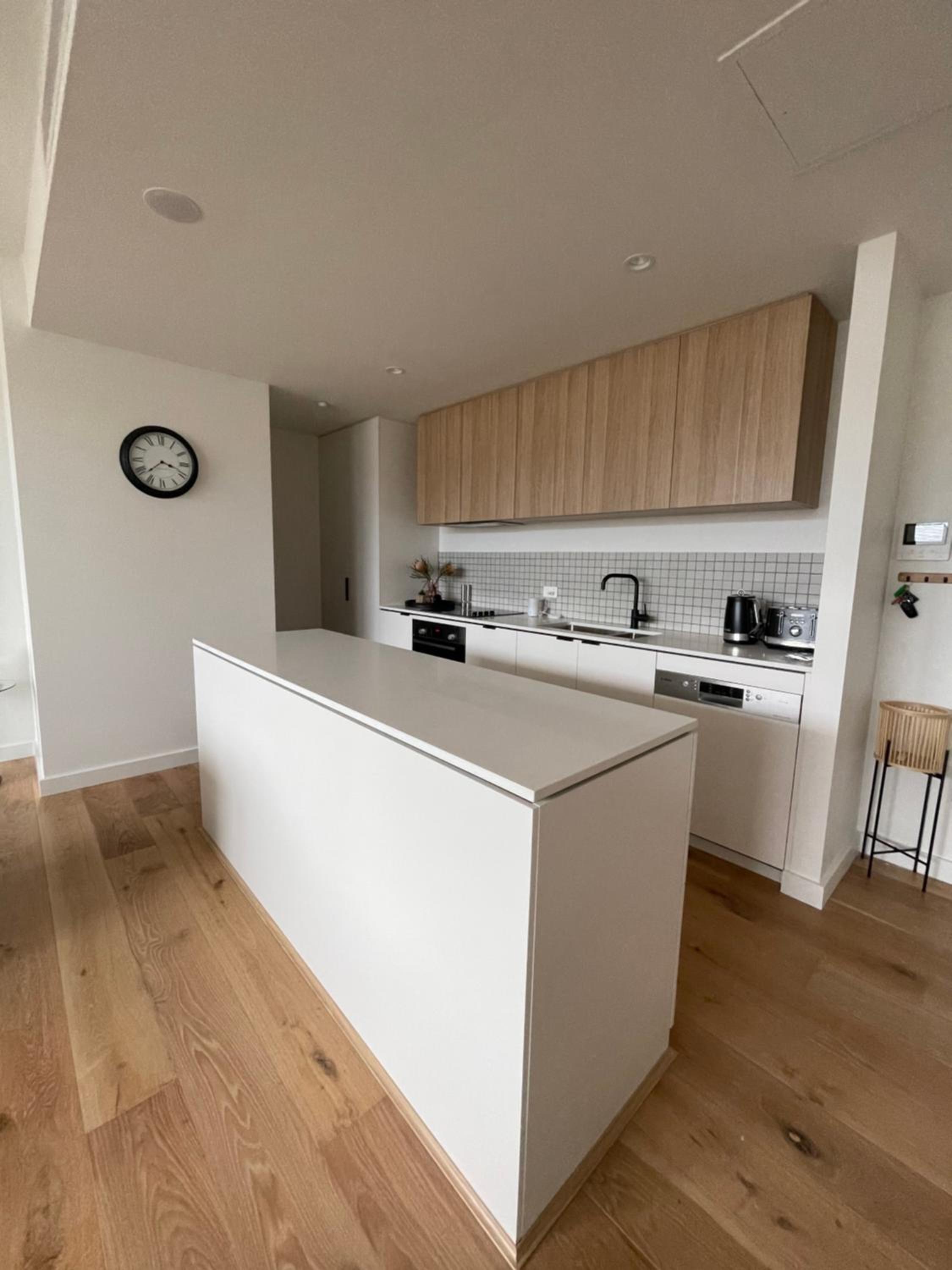 Little Lane Apartments Comfortable, Chic New Apartment in Heart Of Fremantle Features Large balcony & Free car bay