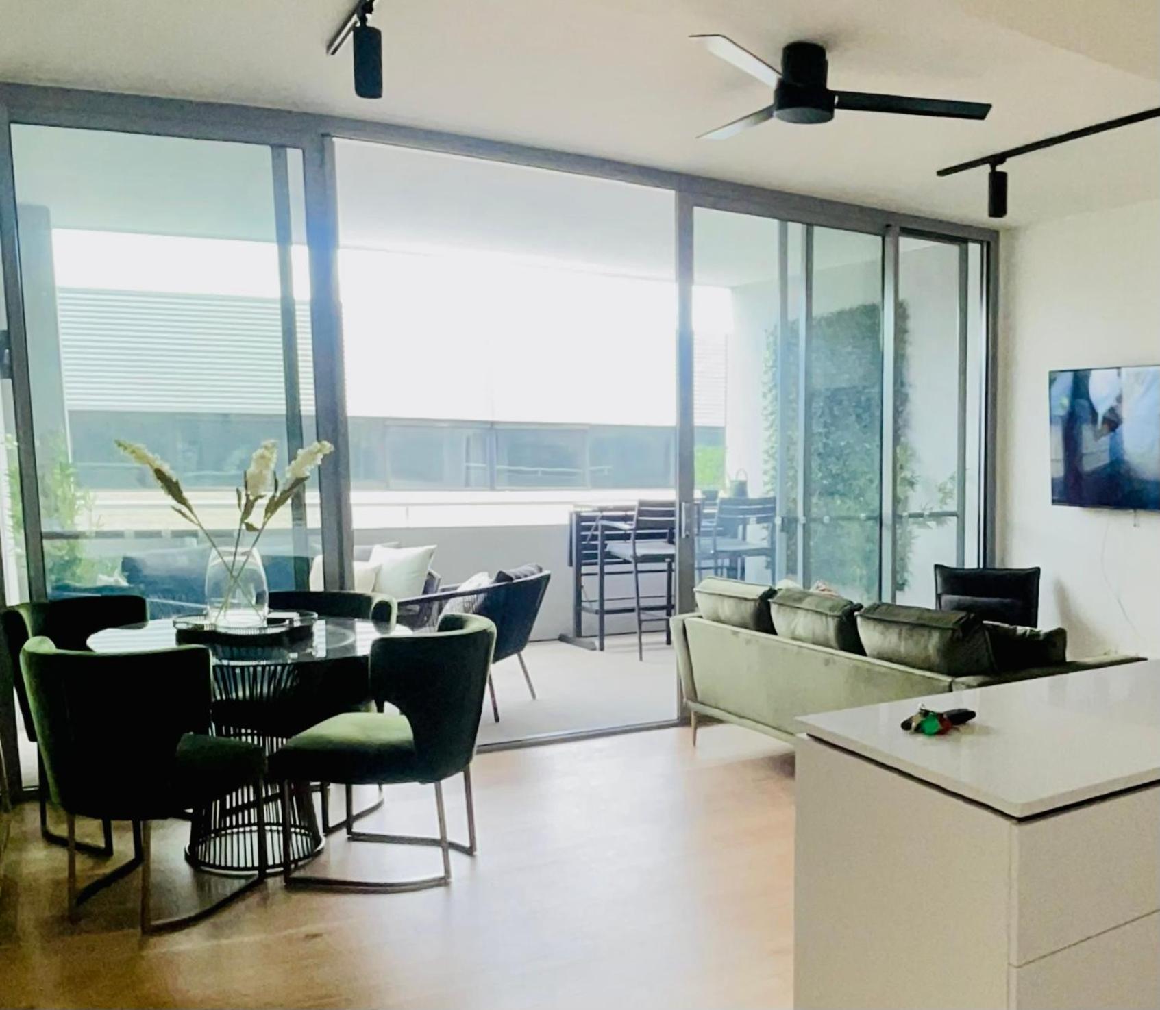 Little Lane Apartments Comfortable, Chic New Apartment in Heart Of Fremantle Features Large balcony & Free car bay