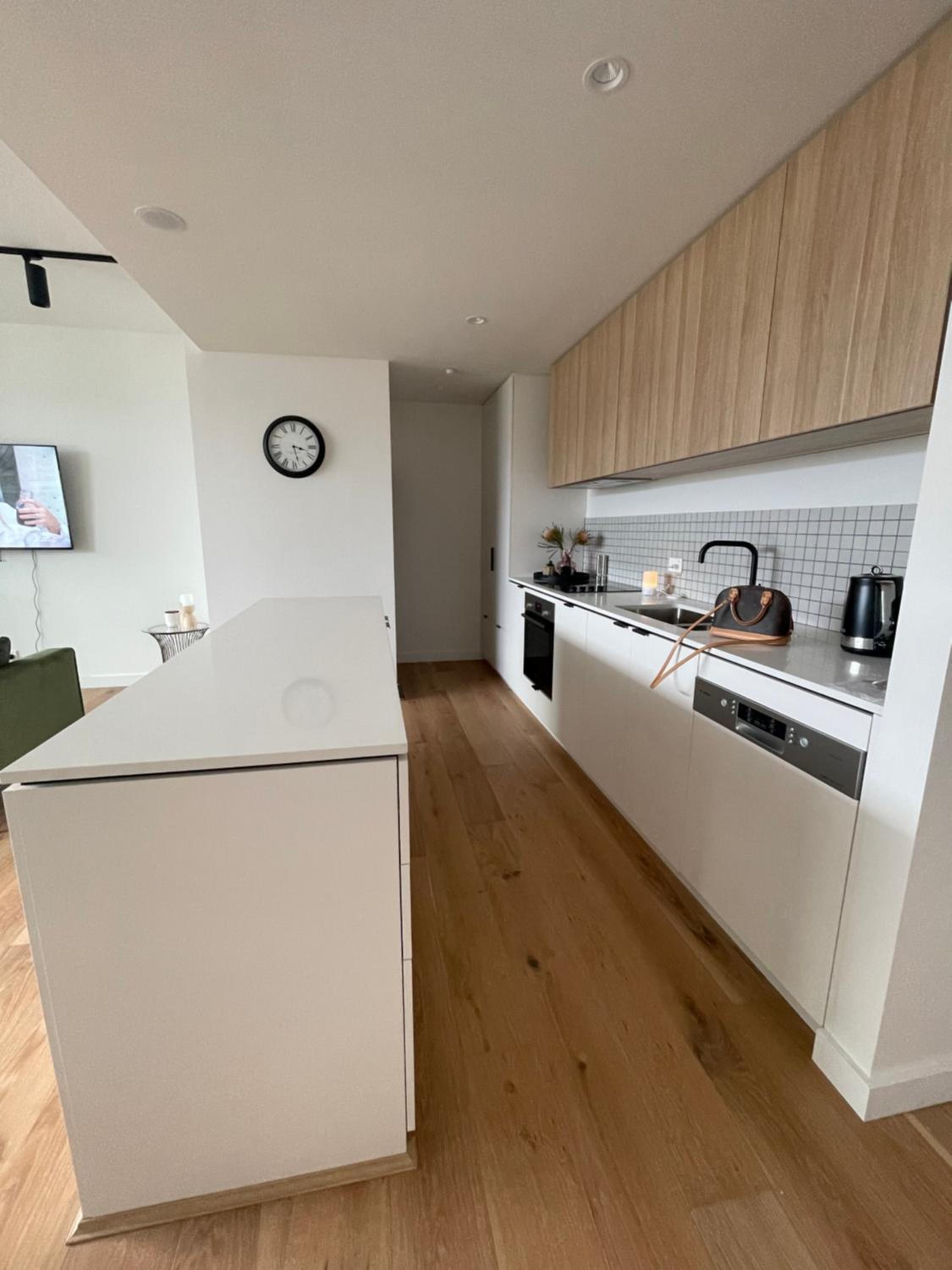 Little Lane Apartments Comfortable, Chic New Apartment in Heart Of Fremantle Features Large balcony & Free car bay