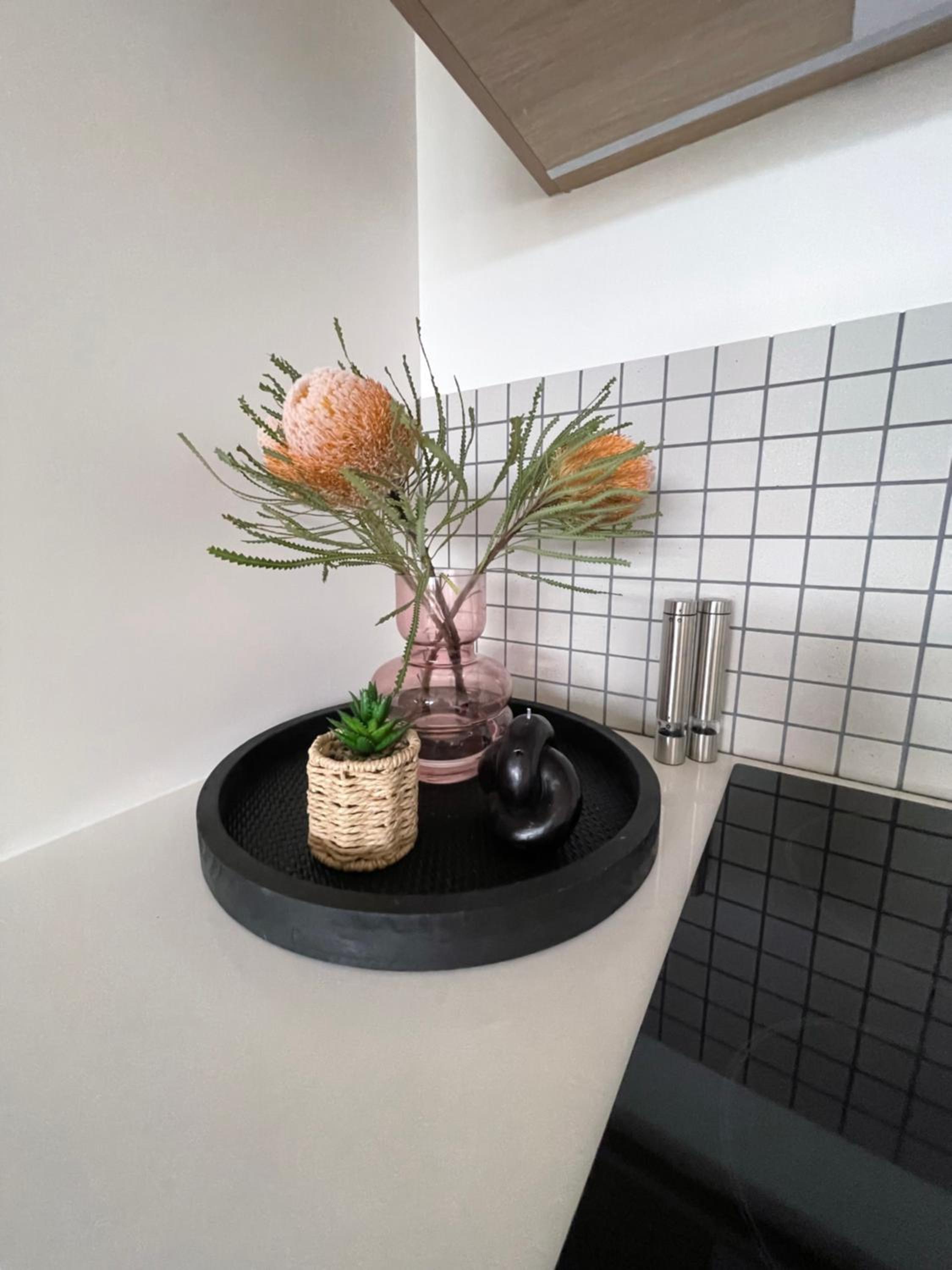 Little Lane Apartments Comfortable, Chic New Apartment in Heart Of Fremantle Features Large balcony & Free car bay
