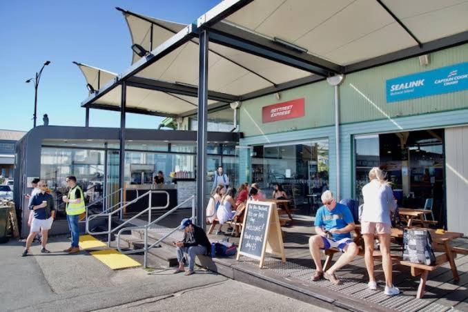 Little Lane Apartments Comfortable, Chic New Apartment in Heart Of Fremantle Features Large balcony & Free car bay