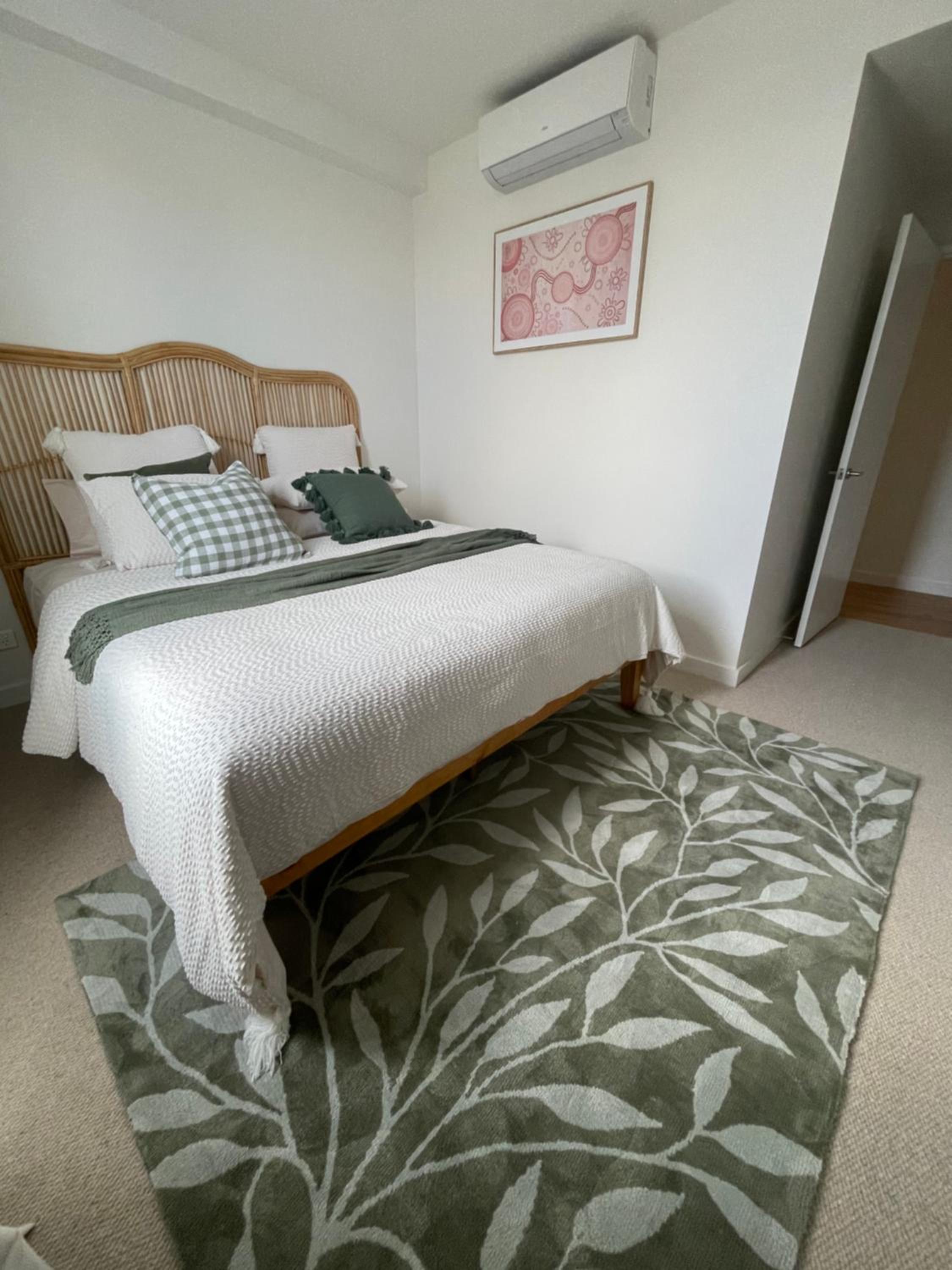 Little Lane Apartments Comfortable, Chic New Apartment in Heart Of Fremantle Features Large balcony & Free car bay